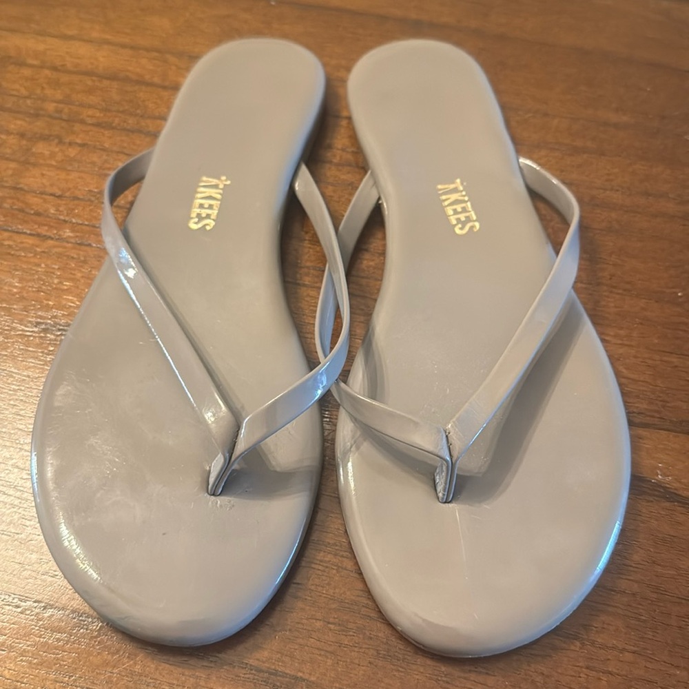 TKEES Glosses Flip Flops Gray Leather